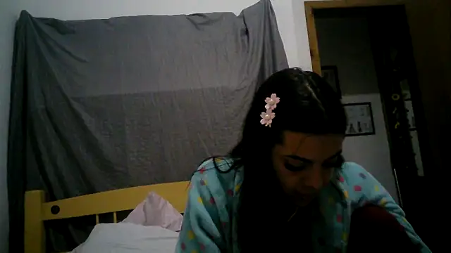 isabella048 online show from September 22, 2025, 8:15 pm