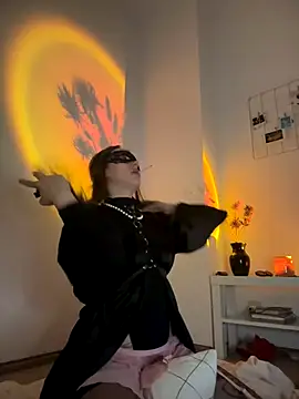 Evelina Raptor online show from December 2, 2024, 3:21 am