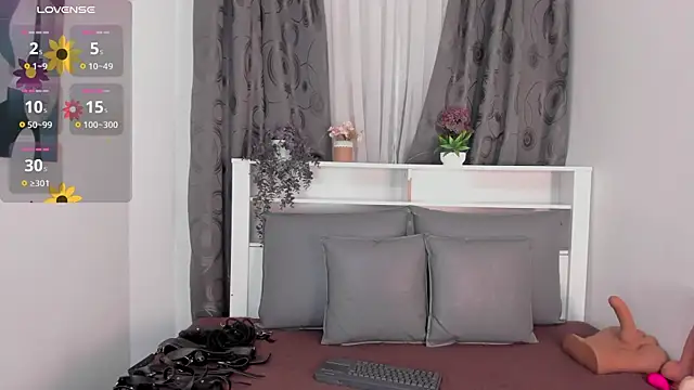 Snapshot of Dahiana_gomez18 chatting on October 17, 2025, 11:34 am Dahiana gomez18 online show from October 17, 2025, 11:34 am