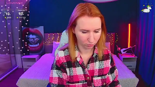 Snapshot of AliceBYKiss chatting on February 14, 2026, 6:02 am AliceBYKiss online show from February 14, 2026, 6:02 am