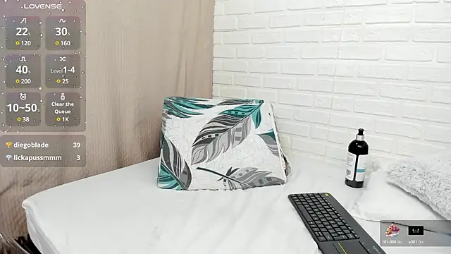 Julieta 333 online show from February 22, 2025, 3:14 pm