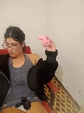 candela caliente online show from September 11, 2025, 4:23 am