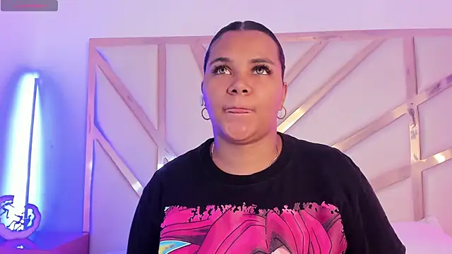 Carolina Evanss online show from November 18, 2025, 11:46 am