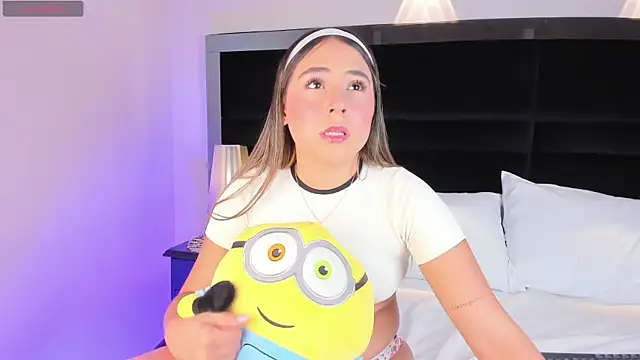 MelodyRey  online show from November 8, 2025, 10:46 pm