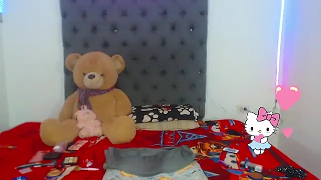 lucianadolll online show from October 25, 2025, 12:04 pm