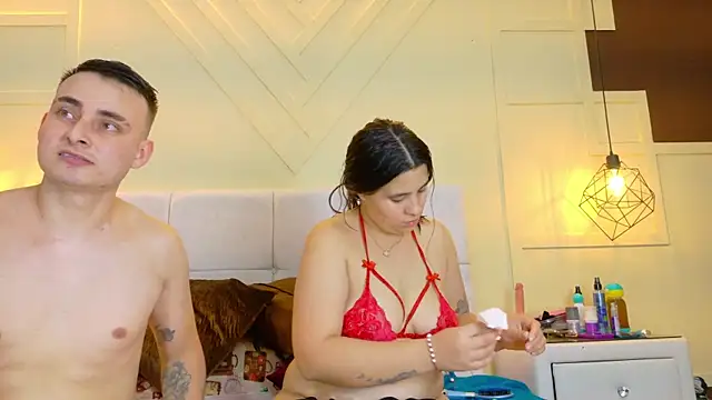 Snapshot of Salome_Moonn chatting on February 27, 2026, 2:12 am Salome Moonn online show from February 27, 2026, 2:12 am