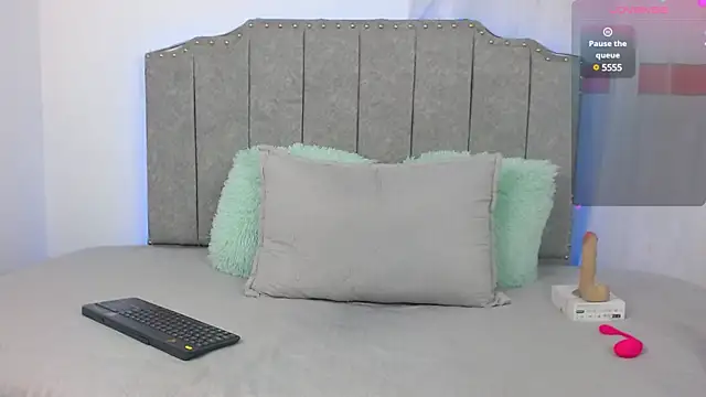 giorno giovanna online show from December 9, 2024, 5:08 pm