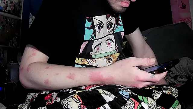 ATwinkie online show from November 5, 2025, 11:52 pm