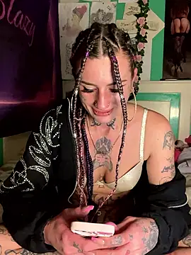 BlazyKitsune- online show from January 8, 2026, 6:14 pm