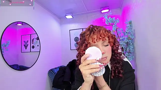 Theia moon online show from February 4, 2026, 1:17 pm