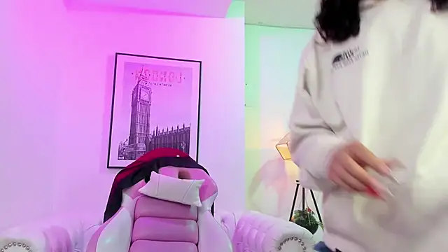 Theia moon online show from February 23, 2025, 12:37 pm