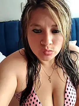 Snapshot of Neve_Collins chatting on July 29, 2026, 2:49 pm Neve Collins online show from July 29, 2026, 2:49 pm