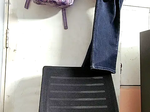 samosa73 online show from October 23, 2025, 5:44 pm