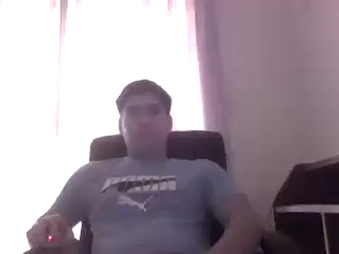 estudiante69 online show from December 7, 2024, 6:32 pm