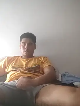 estudiante69 online show from December 31, 2024, 4:38 am