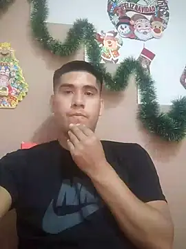 estudiante69 online show from December 18, 2024, 5:00 pm