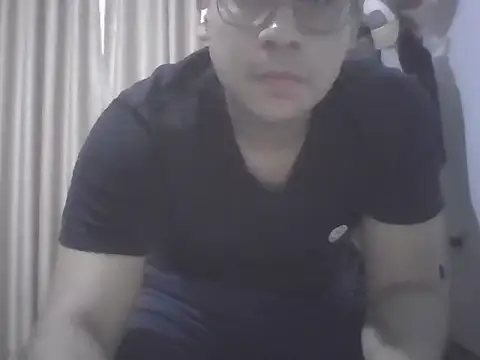 estudiante69 online show from October 11, 2025, 11:06 pm