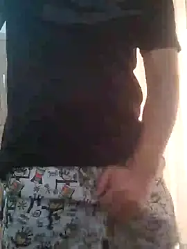 estudiante69 online show from December 19, 2024, 8:44 pm