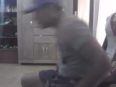 estudiante69 online show from January 23, 2025, 9:29 pm