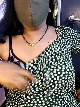 Snapshot of RomeoJuliet345 chatting on February 12, 2026, 7:08 am RomeoJuliet345 online show from February 12, 2026, 7:08 am