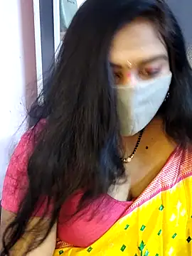 Snapshot of RomeoJuliet345 chatting on February 11, 2026, 10:15 am RomeoJuliet345 online show from February 11, 2026, 10:15 am