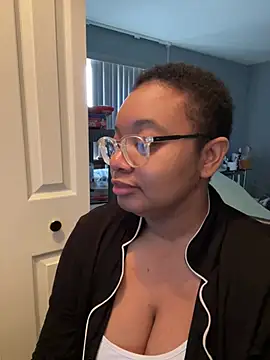 Makemymoney27 online show from March 16, 2025, 8:21 pm