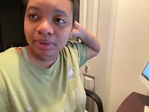 Makemymoney27 online show from January 5, 2025, 11:33 pm