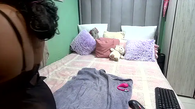 SexyEbony37X online show from April 7, 2026, 7:15 pm