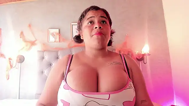 MeridaLane online show from October 15, 2025, 2:58 pm