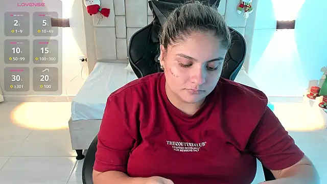 Sienna Jones online show from December 21, 2024, 6:22 pm