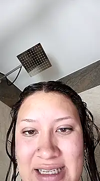 shopia anderson  online show from December 6, 2024, 4:33 pm