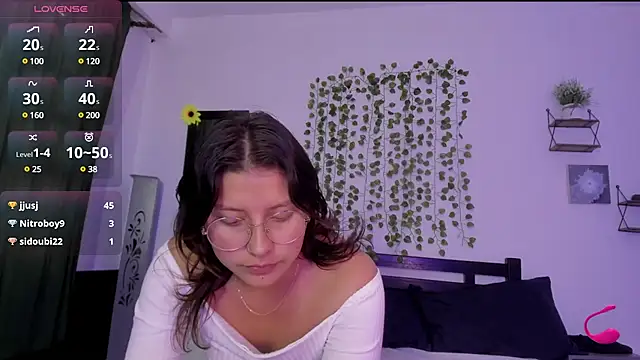 Noellesable online show from February 20, 2025, 10:04 pm