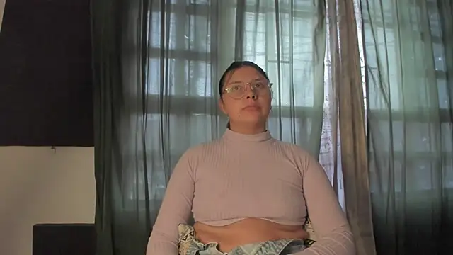 Noellesable online show from November 14, 2025, 5:16 pm