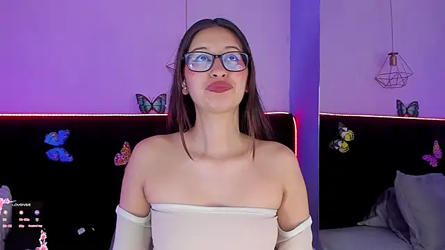 Snapshot of Anastasia_Whitee chatting on February 26, 2026, 4:01 am Anastasia Whitee online show from February 26, 2026, 4:01 am