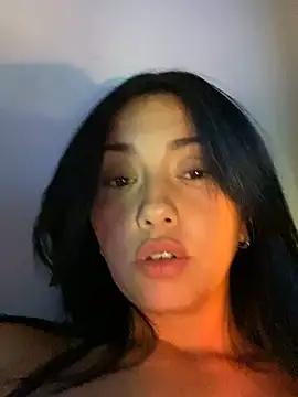 sweet kitty0110 online show from January 17, 2025, 5:53 am