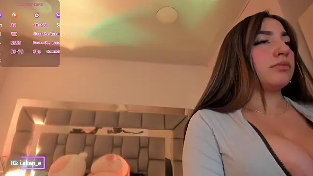 i akane online show from October 6, 2025, 12:39 pm