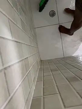 rodrigo21Cm  online show from December 21, 2024, 1:15 am