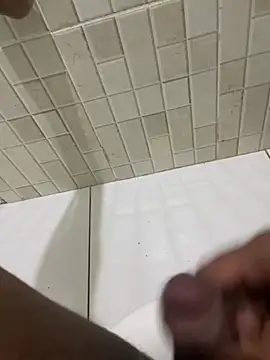 rodrigo21Cm  online show from January 25, 2025, 3:09 am