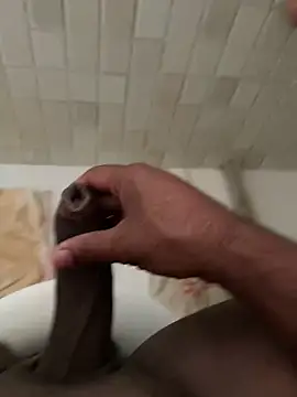 rodrigo21Cm  online show from February 16, 2025, 11:27 am