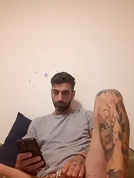 Italian69am online show from November 4, 2025, 7:23 am