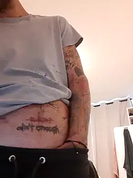 Italian69am online show from September 23, 2025, 2:13 pm