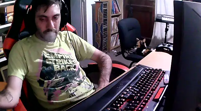 Snapshot of johnwood88 chatting on March 2, 2025, 6:27 am johnwood88 online show from March 2, 2025, 6:27 am