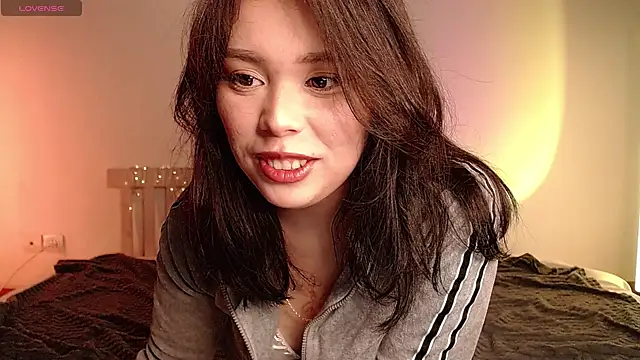 Mellovely online show from January 2, 2025, 1:51 pm