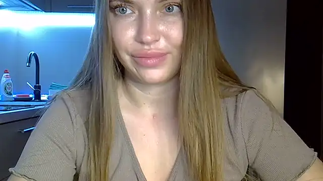 Snapshot of Lucky_Anna chatting on June 12, 2026, 4:38 pm Lucky Anna online show from June 12, 2026, 4:38 pm