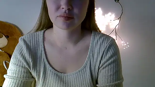 Snapshot of Lucky_Anna chatting on March 25, 2026, 5:01 pm Lucky Anna online show from March 25, 2026, 5:01 pm