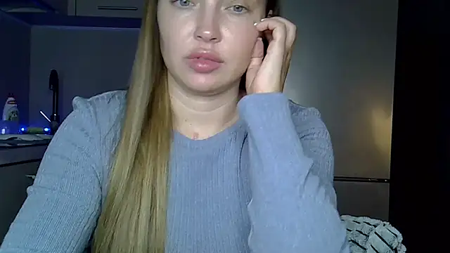 Snapshot of Lucky_Anna chatting on April 10, 2026, 2:24 pm Lucky Anna online show from April 10, 2026, 2:24 pm