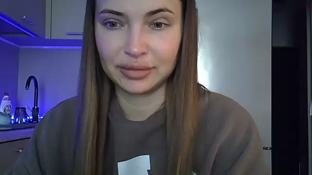 Snapshot of Lucky_Anna chatting on April 14, 2026, 12:10 pm Lucky Anna online show from April 14, 2026, 12:10 pm