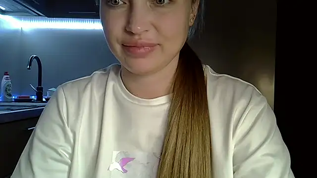 Snapshot of Lucky_Anna chatting on May 23, 2026, 4:50 pm Lucky Anna online show from May 23, 2026, 4:50 pm