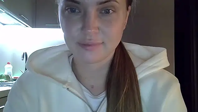 Lucky Anna online show from October 31, 2025, 6:15 pm