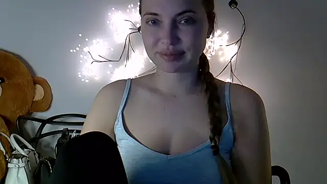 Snapshot of Lucky_Anna chatting on March 24, 2026, 4:07 pm Lucky Anna online show from March 24, 2026, 4:07 pm